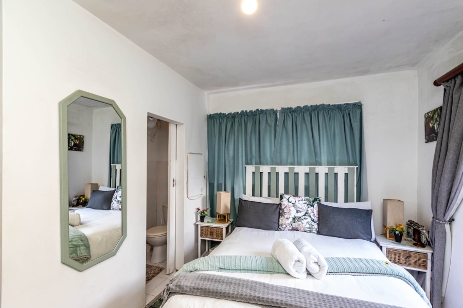 6 Bedroom Property for Sale in Abbotsford Eastern Cape